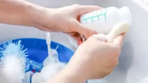 نحوه شستن شیشه شیر نوزاد