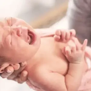 سندرم کودک تکان خورده: علائم، خطرات، و پیامدها