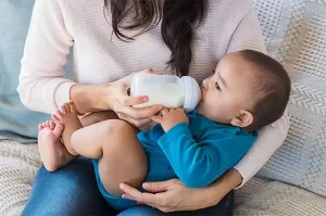 عوارض شیشه شیر برای نوزادان