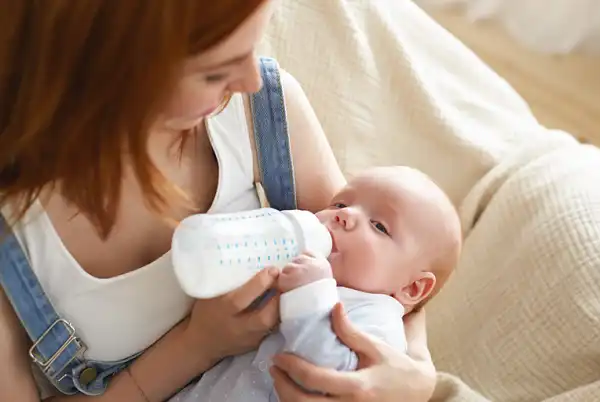 زمان صحیح مصرف شیر خشک برای نوزادان
